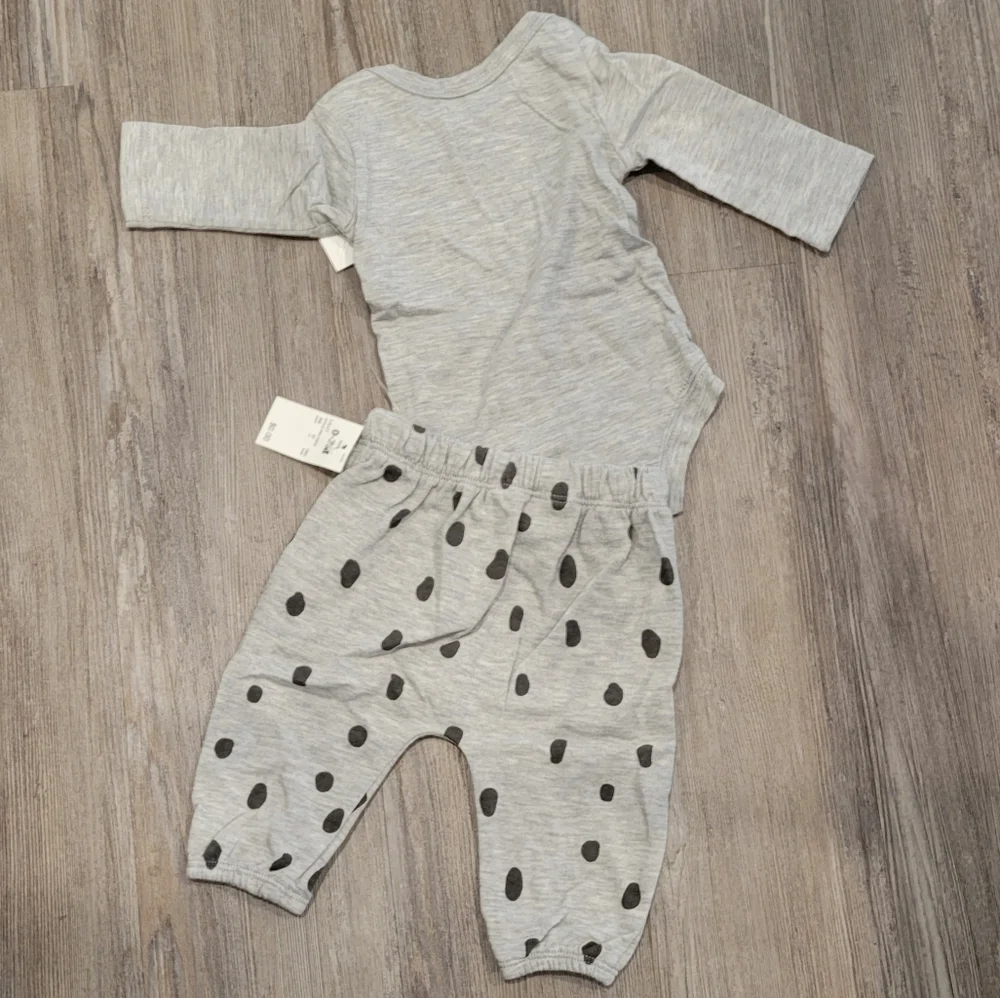 Unisex Mini Baby 2pc 'Take It Easy' Top & Bottom Set - Size 0-3 Months
